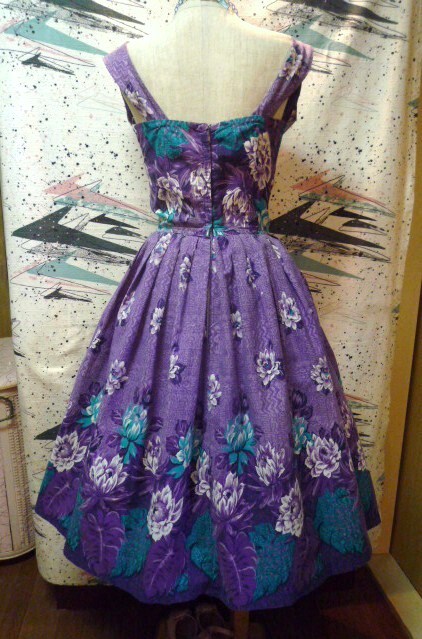 画像: ヴィンテージ 50sハワイアン パープルフラワープリント ドレス