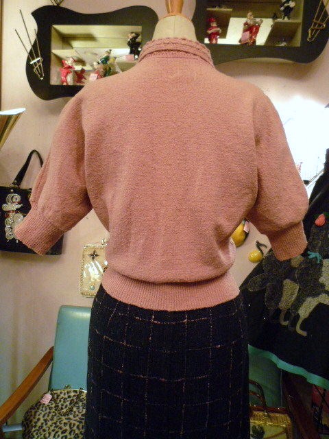画像:  50s　衿付きピンク五分丈袖セーター