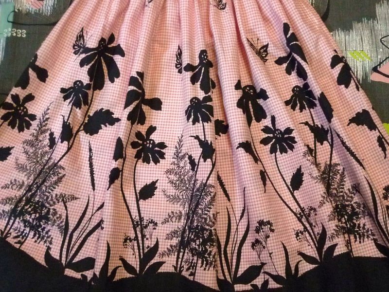 画像: ヴィンテージ 50s黒×ピンク ギンガムチェック フラワープリントスカート