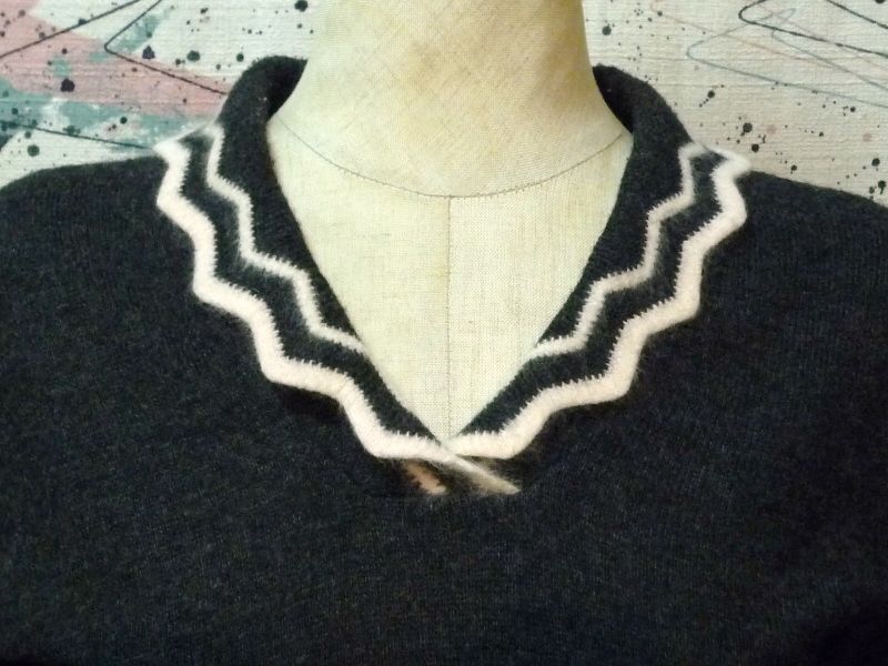 画像: ヴィンテージ　グレー×ピンク　プルオーバー衿付き セーター