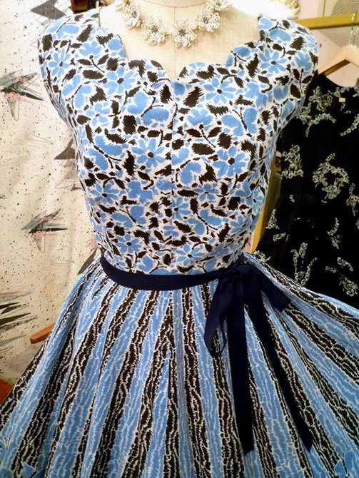 画像: ヴィンテージ 50'sブルー×ブラック バタフライ フラワー ドレス　 