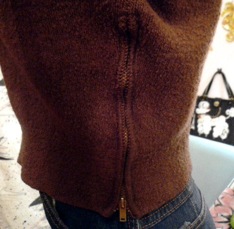 画像: ブラウン七分袖セーター